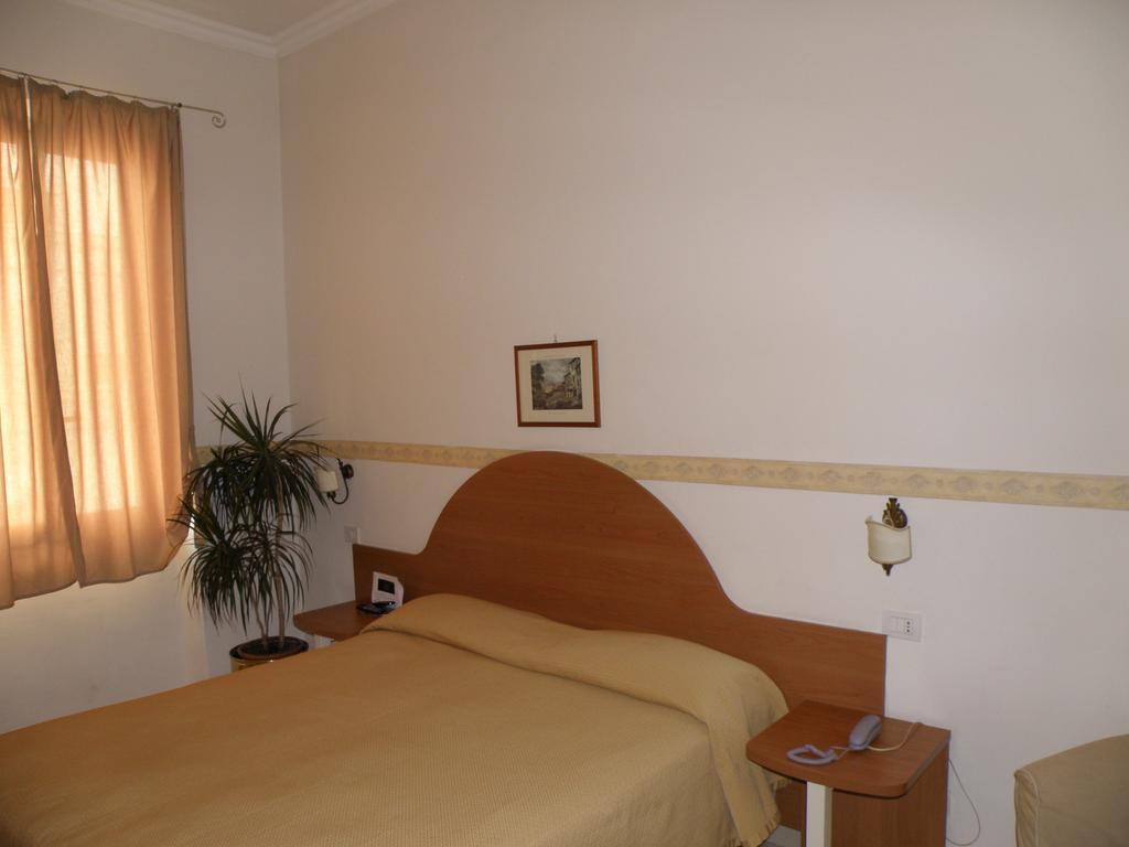 Hotel Primus Roma Zimmer foto